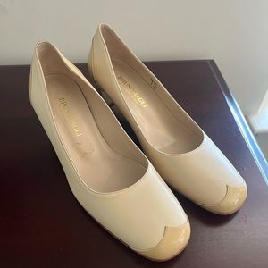 Bruno Magli Womens Pump size 37, Color Beige/Taupe